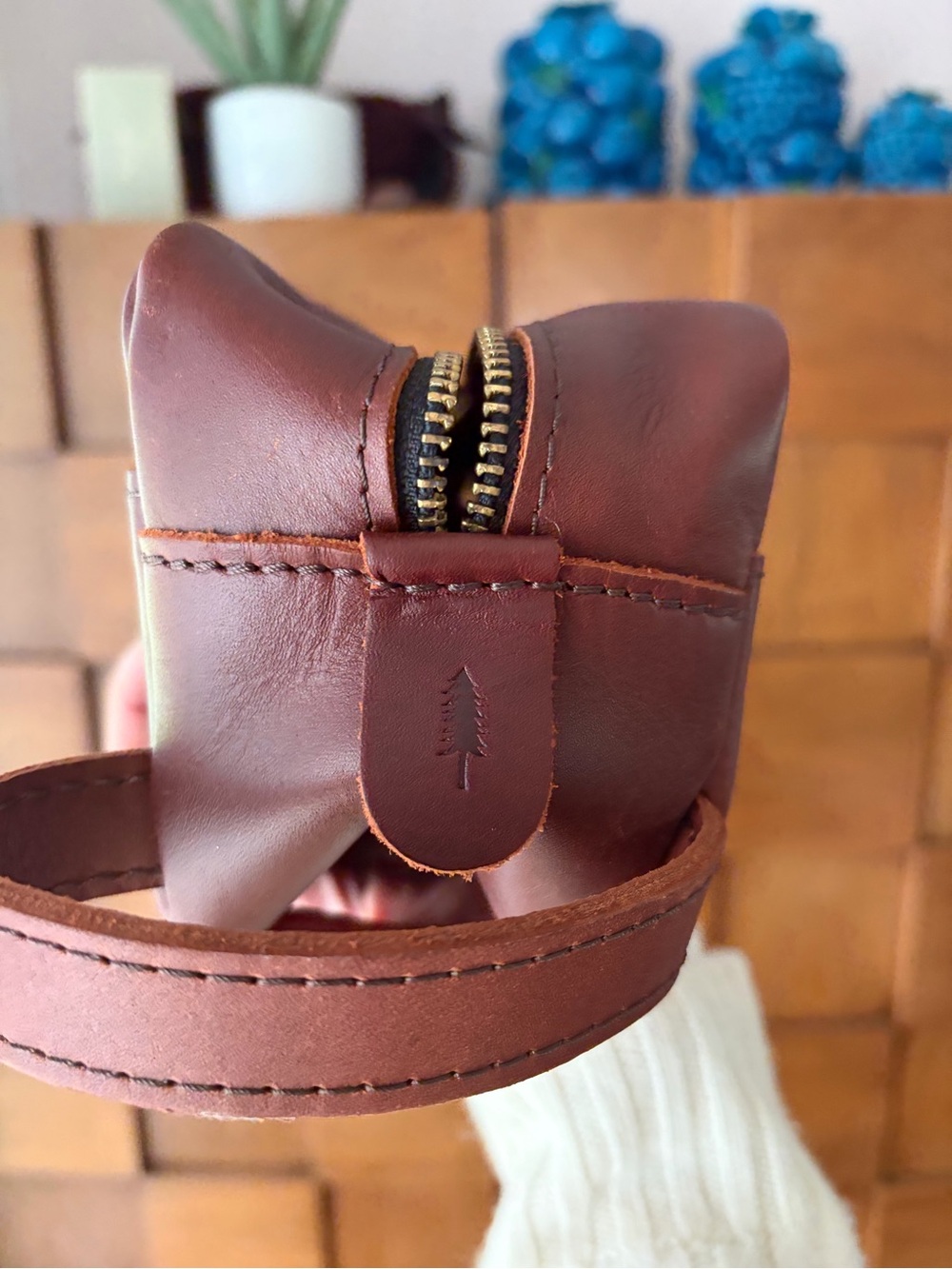 Portland Leather Travel Dopp Kit in Dark Brown - Picture 2 of 7